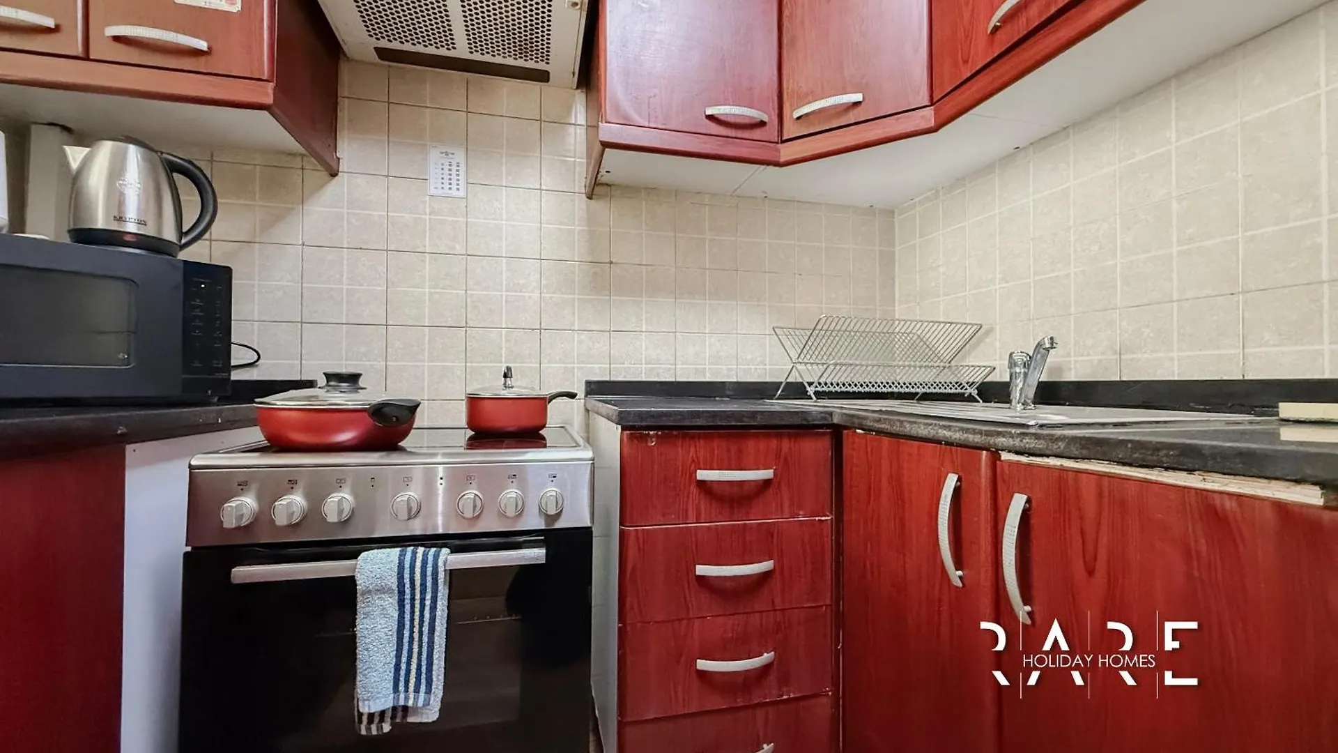 Rare Holiday Homes - Mediterranean Cluster - Near Ibn Battuta Mall - Discovery Garden - Building# Med 38 - Rg04 Dubai United Arab Emirates